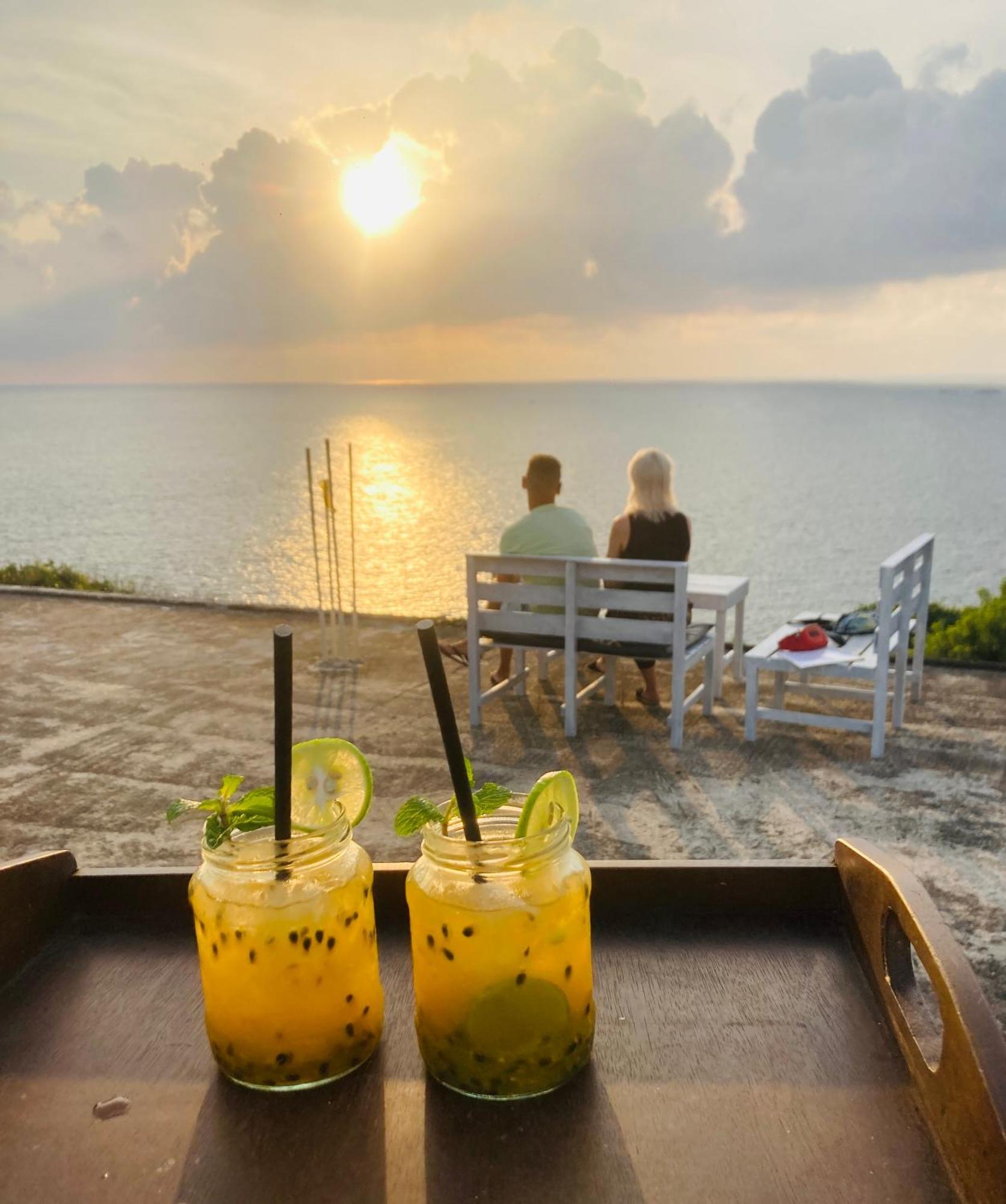 Jungle Beach Restaurant And Hotel-Jbr Galle Esterno foto